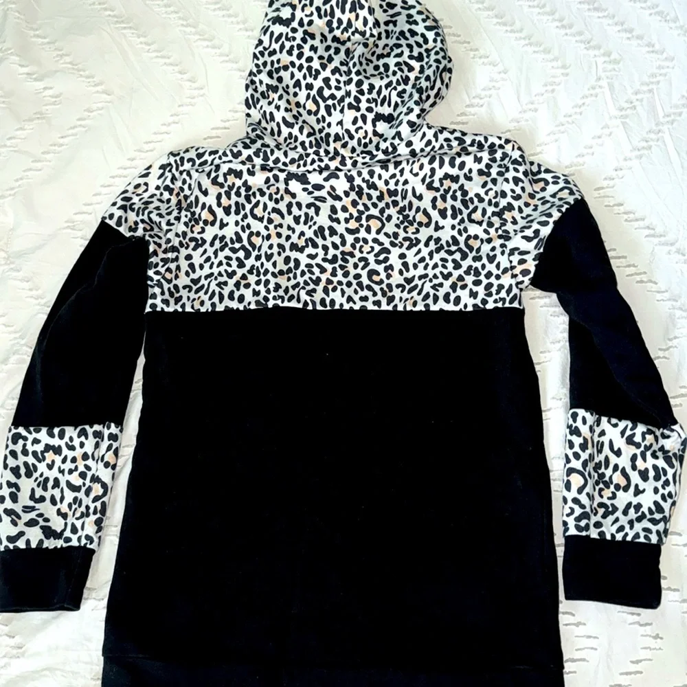 EUC Girls Hoodie Pullover Leopard Printed Hooded Sweatshirt with Pockets 12